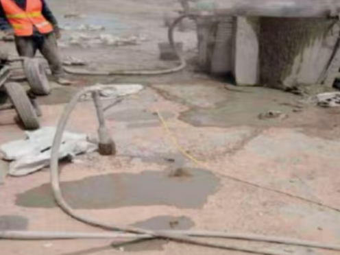 南关水泥混凝土路面板底注浆技术 路面脱空注浆整治方案