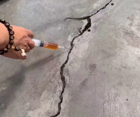 南关混凝土裂缝修补技术详解​